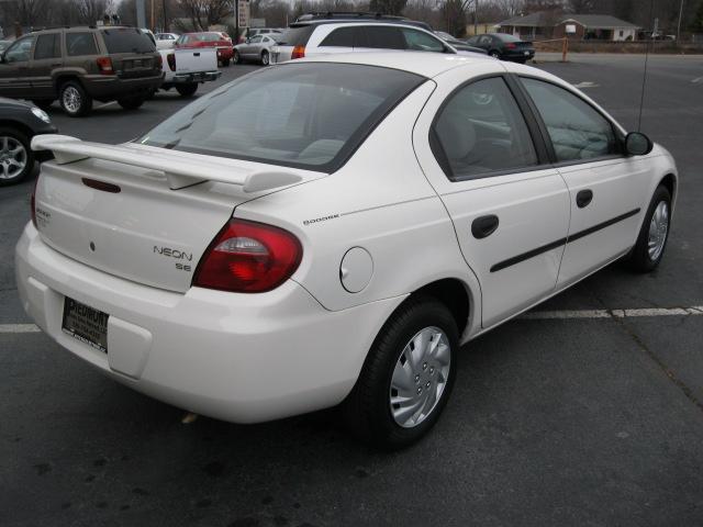 2003 Dodge Neon LE