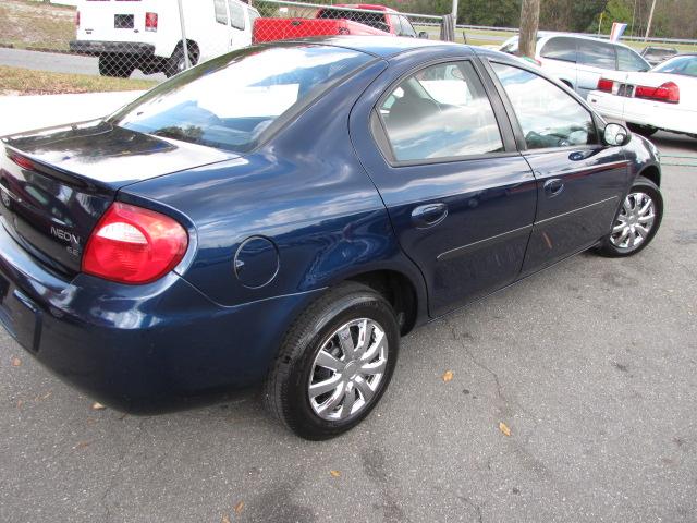 2003 Dodge Neon LE