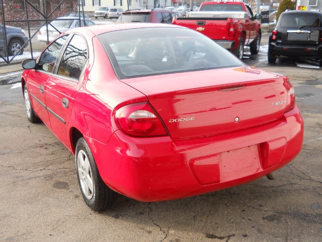 2004 Dodge Neon SE