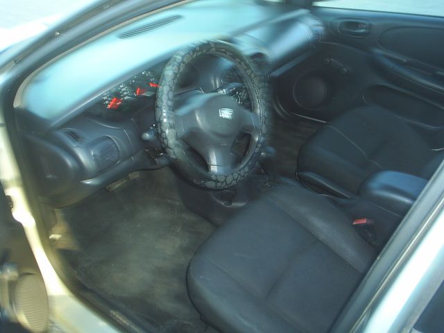 2004 Dodge Neon SE