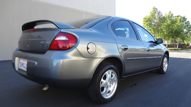 2005 Dodge Neon Xlt4dr4x4
