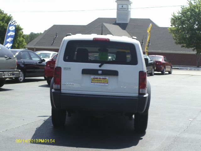 2007 Dodge Nitro 4dr Sdn S Auto