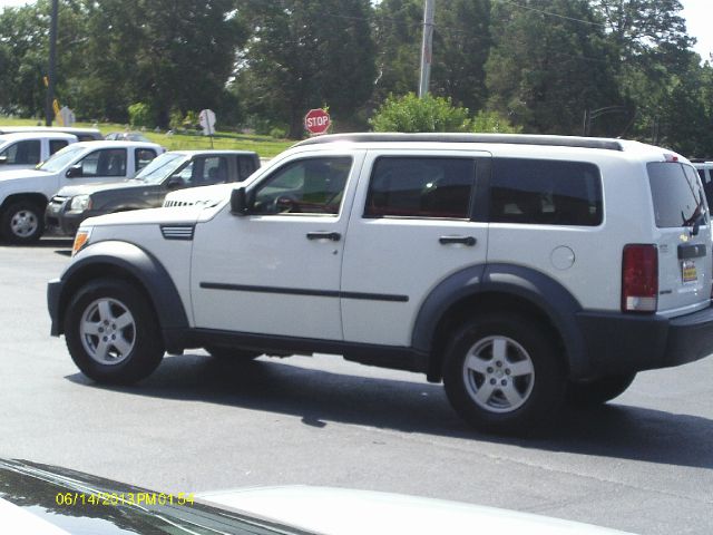 2007 Dodge Nitro 4dr Sdn S Auto