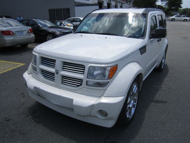 2007 Dodge Nitro Deluxe Convertible