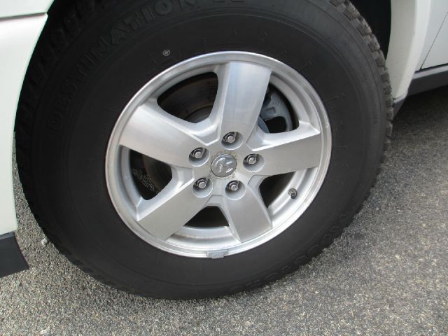 2008 Dodge Nitro Wolfsburg Edition Sedan