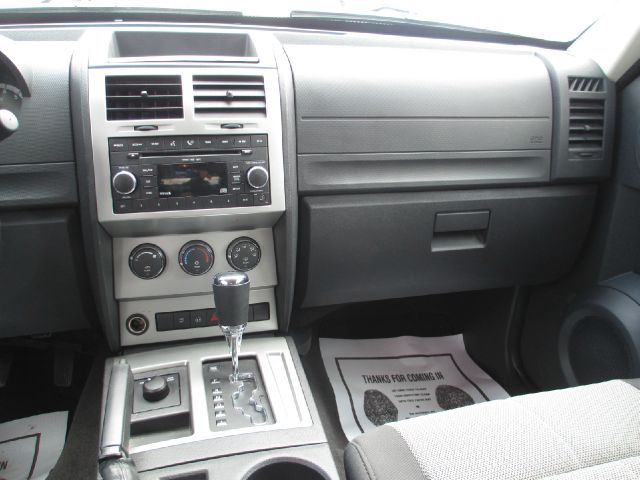 2008 Dodge Nitro Wolfsburg Edition Sedan