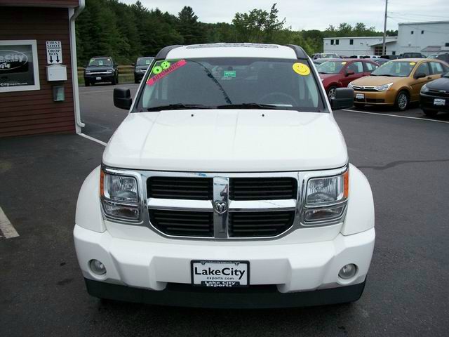 2008 Dodge Nitro Wolfsburg Edition Sedan
