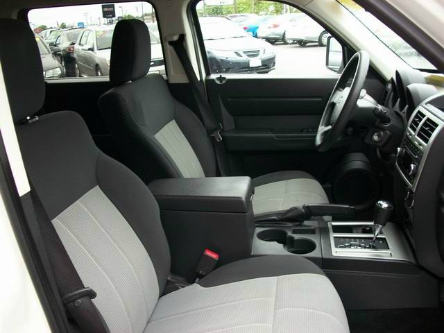 2008 Dodge Nitro Wolfsburg Edition Sedan