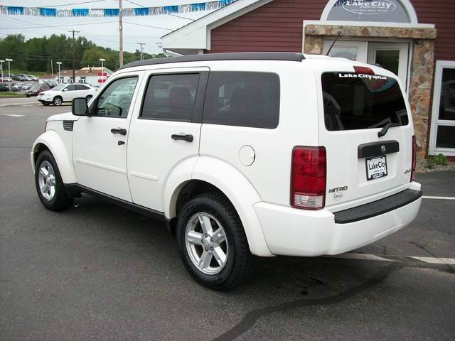 2008 Dodge Nitro Wolfsburg Edition Sedan