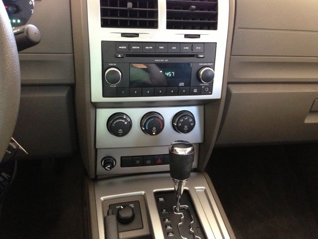 2009 Dodge Nitro EX-L W/ DVD System
