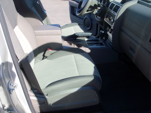 2009 Dodge Nitro EX-L W/ DVD System