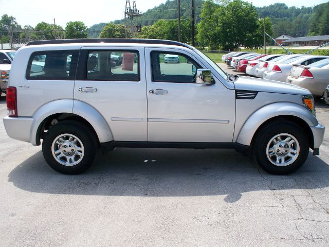 2011 Dodge Nitro EX-L W/ DVD System