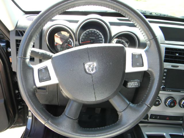 2011 Dodge Nitro Looks Like New