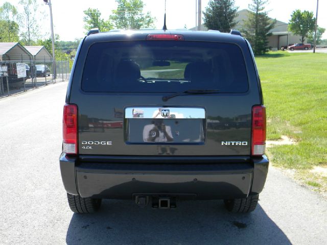 2011 Dodge Nitro Looks Like New