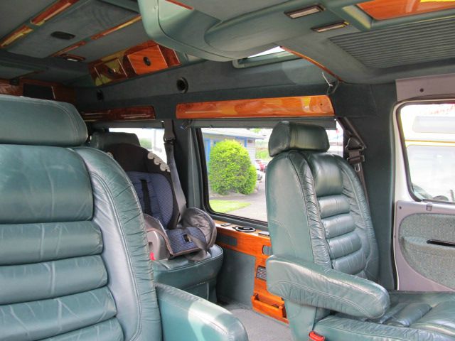 1999 Dodge Ram Van 1500 LS 4X4