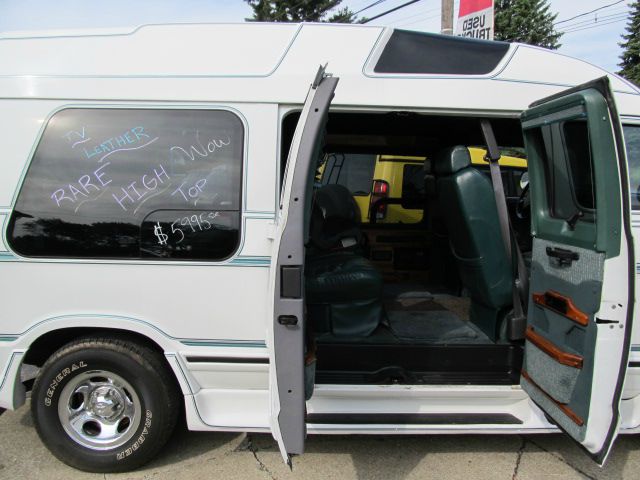 1999 Dodge Ram Van 1500 LS 4X4