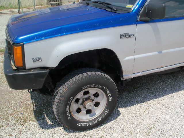 1991 Dodge Ram SLT 25