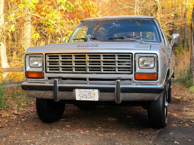 1982 Dodge Ramcharger Coupe 6-speed