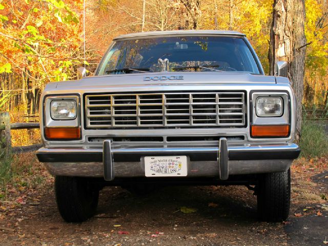 1982 Dodge Ramcharger Coupe 6-speed