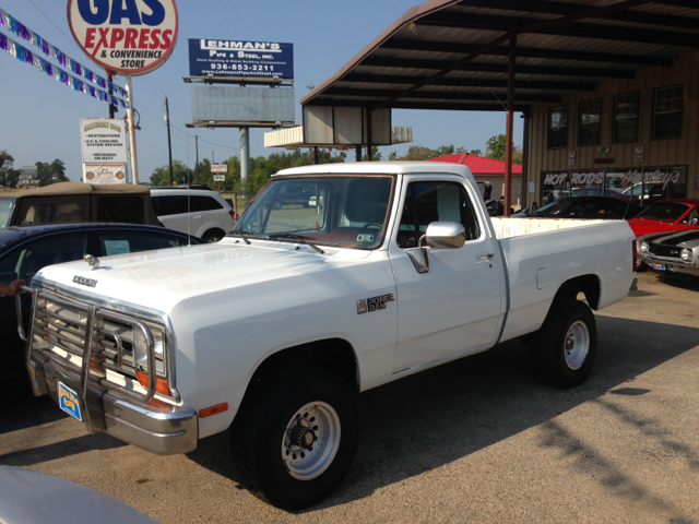 1988 Dodge Ram 1500 With Kenwood Cd Player
