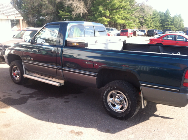 1994 Dodge Ram 1500 LT Sedan 4D