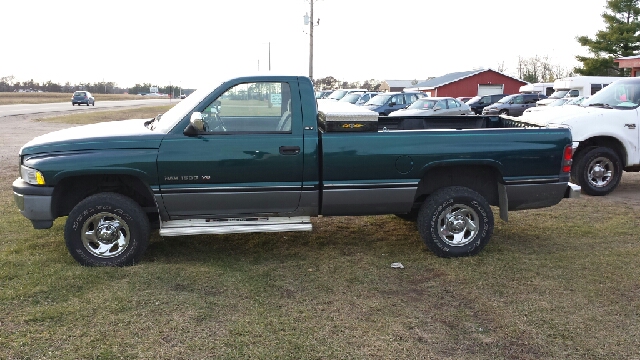 1994 Dodge Ram 1500 LT Sedan 4D