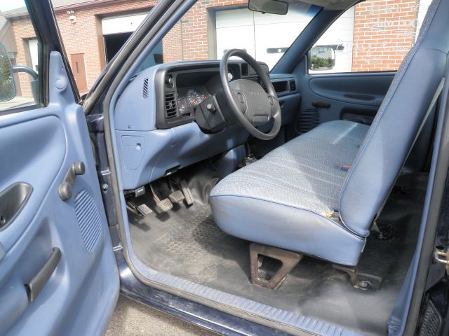 1994 Dodge Ram 1500 FWD 4dr Auto Limited w/XM