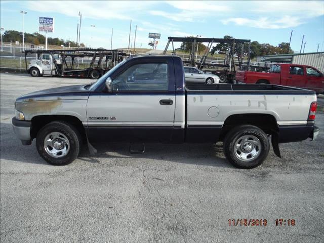 1995 Dodge Ram 1500 2008 Infiniti Sport