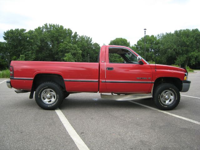 1996 Dodge Ram 1500 LT Sedan 4D