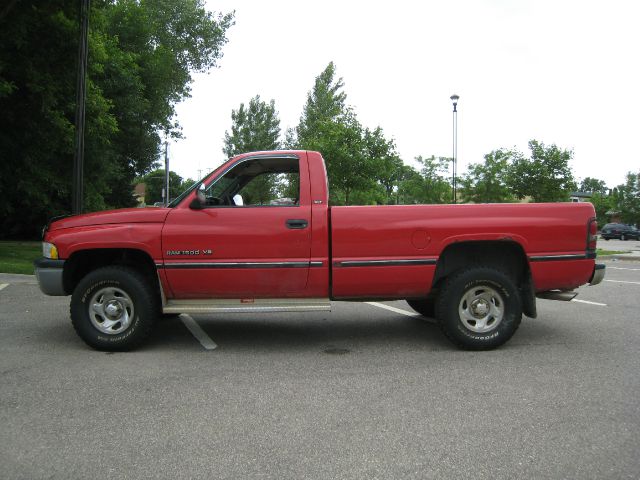 1996 Dodge Ram 1500 LT Sedan 4D
