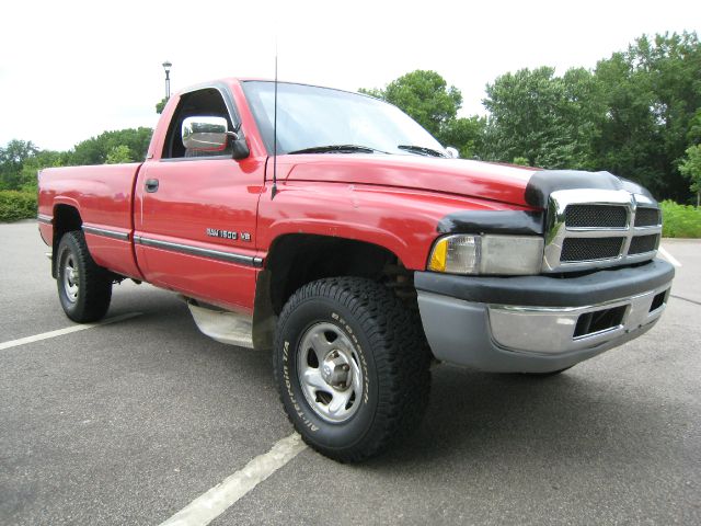 1996 Dodge Ram 1500 LT Sedan 4D
