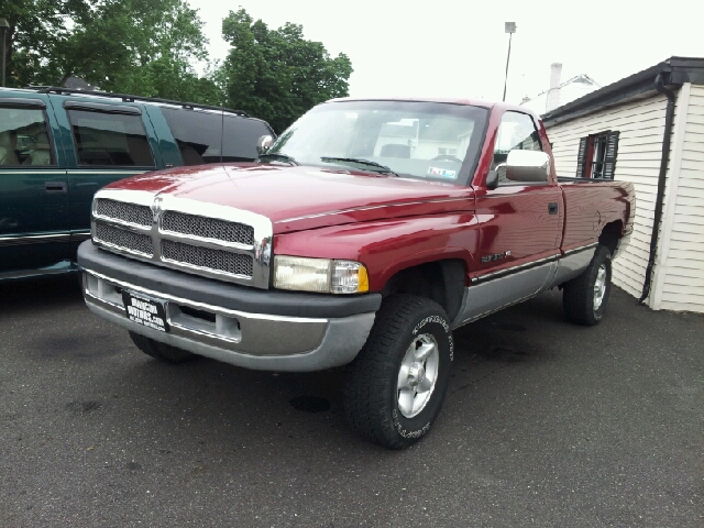 1996 Dodge Ram 1500 LT Sedan 4D