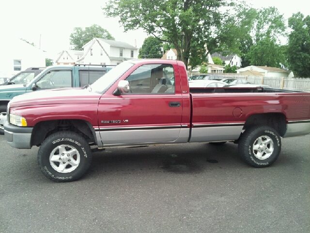 1996 Dodge Ram 1500 LT Sedan 4D