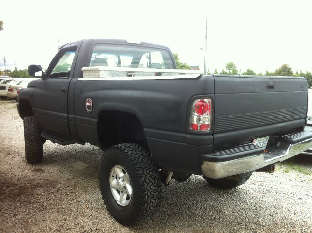 1996 Dodge Ram 1500 LT Sedan 4D