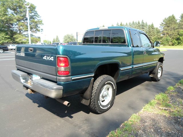 1997 Dodge Ram 1500 S AWD 3.5L V/6 5-pass