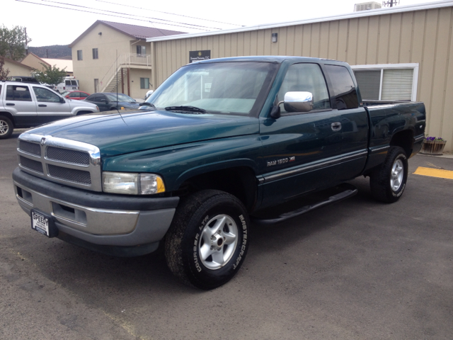 1997 Dodge Ram 1500 S AWD 3.5L V/6 5-pass