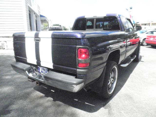 1998 Dodge Ram 1500 Extended Cab 4-wheel Drive LTZ