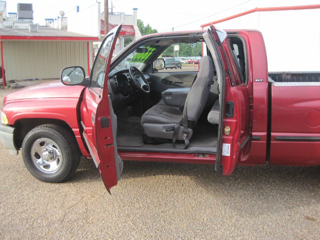 1998 Dodge Ram 1500 4DR SDN XLE AT