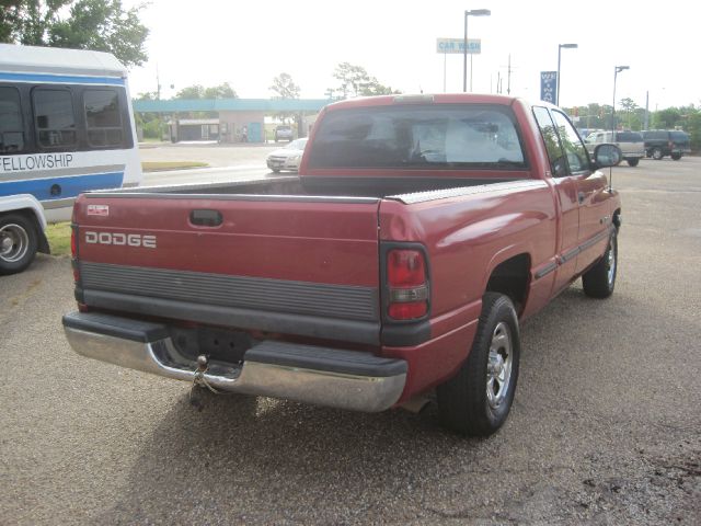 1998 Dodge Ram 1500 4DR SDN XLE AT