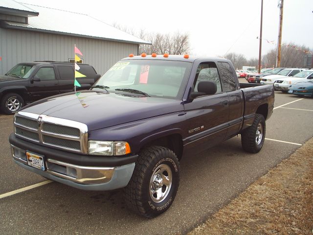 1998 Dodge Ram 1500 2WD Crew Cab 143.5