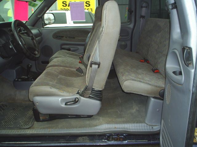 1998 Dodge Ram 1500 2WD Crew Cab 143.5