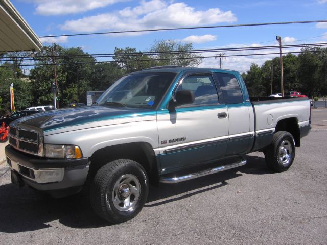 1998 Dodge Ram 1500 Extended Cab 4-wheel Drive LTZ