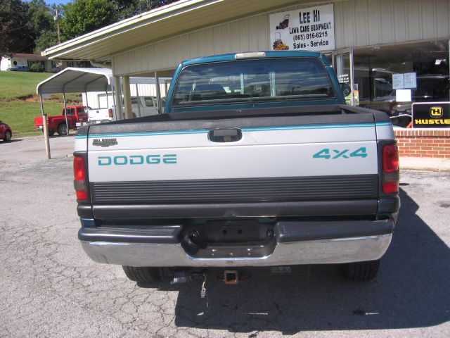 1998 Dodge Ram 1500 Extended Cab 4-wheel Drive LTZ