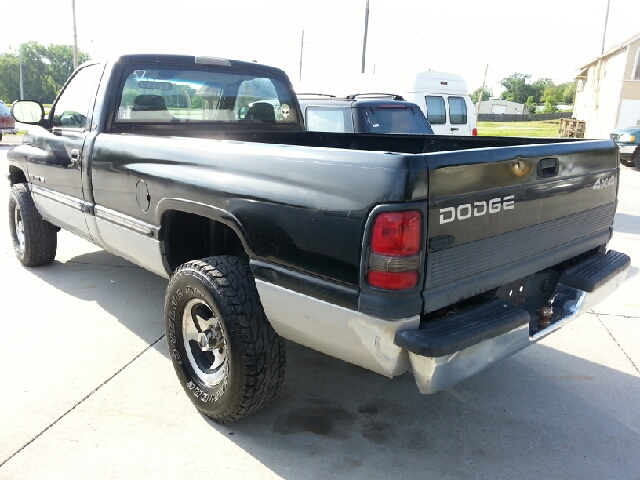 1998 Dodge Ram 1500 GL I4 Manual