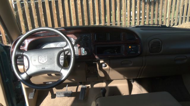 1998 Dodge Ram 1500 Extended Cab 4-wheel Drive LTZ