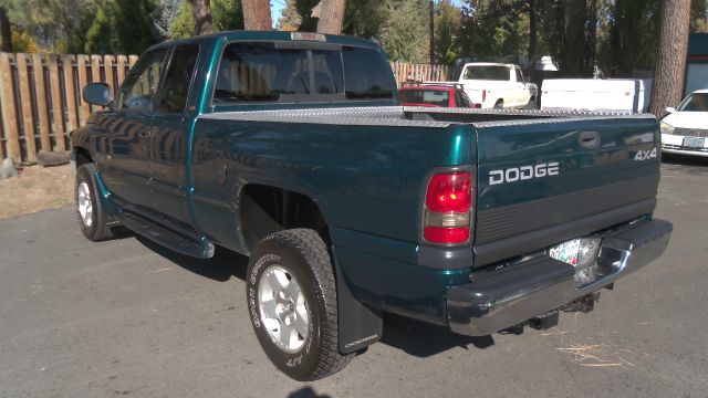 1998 Dodge Ram 1500 Extended Cab 4-wheel Drive LTZ