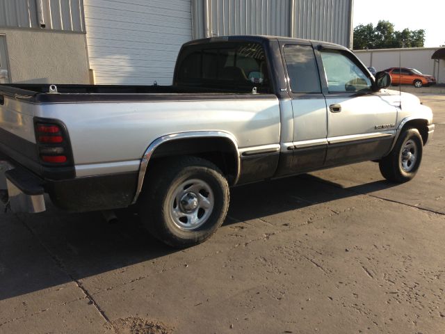 1998 Dodge Ram 1500 4DR SDN XLE AT