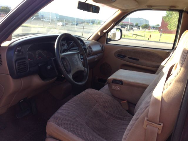 1998 Dodge Ram 1500 4DR SDN XLE AT