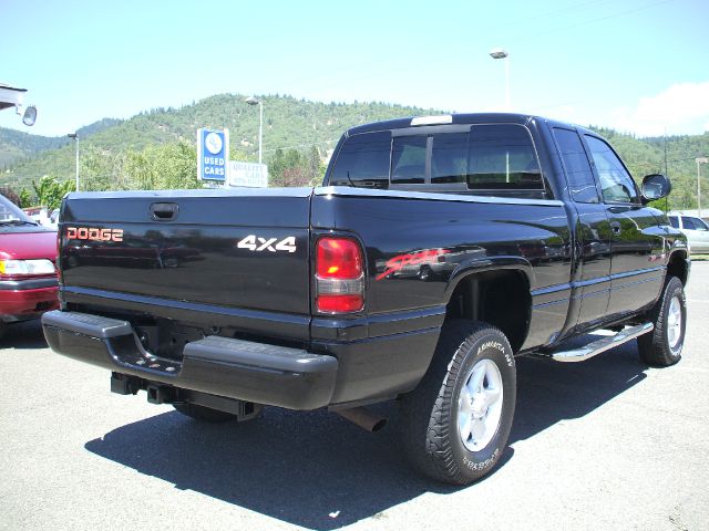 1998 Dodge Ram 1500 Extended Cab 4-wheel Drive LTZ