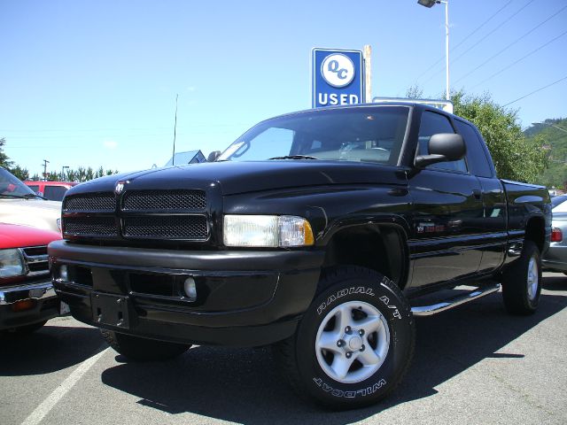 1998 Dodge Ram 1500 Extended Cab 4-wheel Drive LTZ